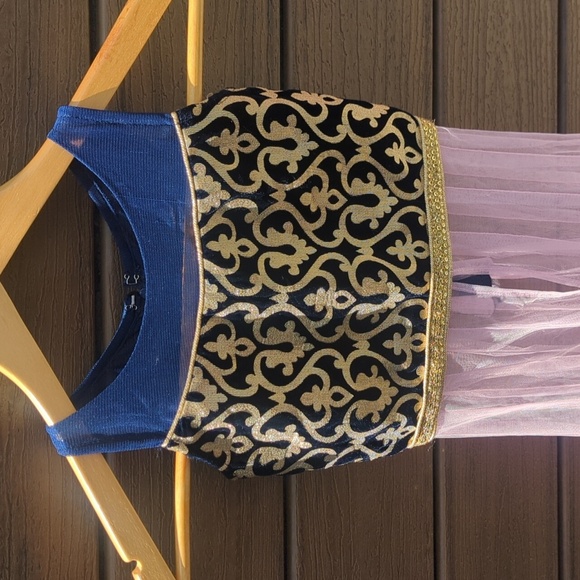 Girls Elegant Velvet & Pink Two-Piece Indian Punjabi Outfit - Size 3-5 Like New - Picture 3 of 8